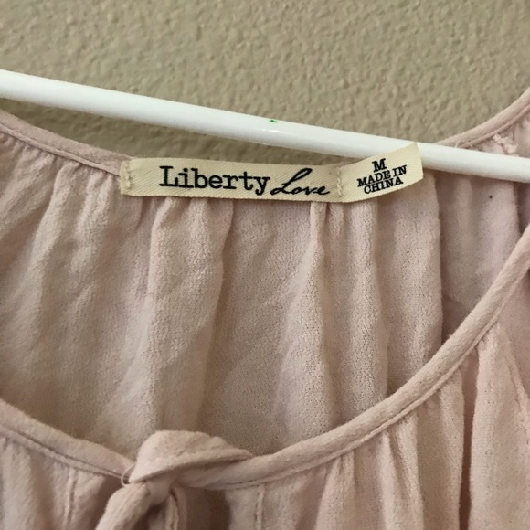 Off the shoulder light pink crop top - Picture 2 of 2